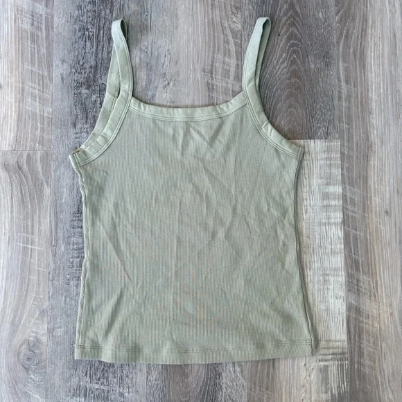 American Eagle sage colored tank Size M - Picture 2 of 5